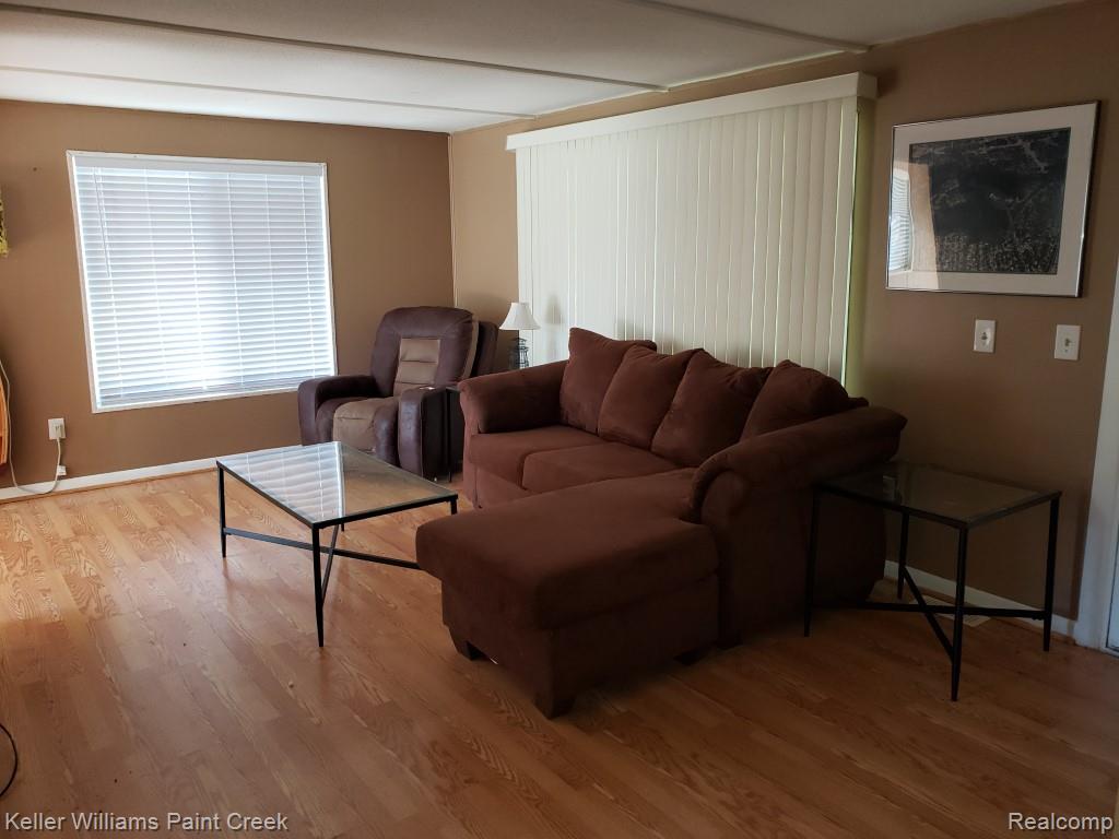 1867 Rustic Lane, Keego Harbor, MI 48320 — Photo 11