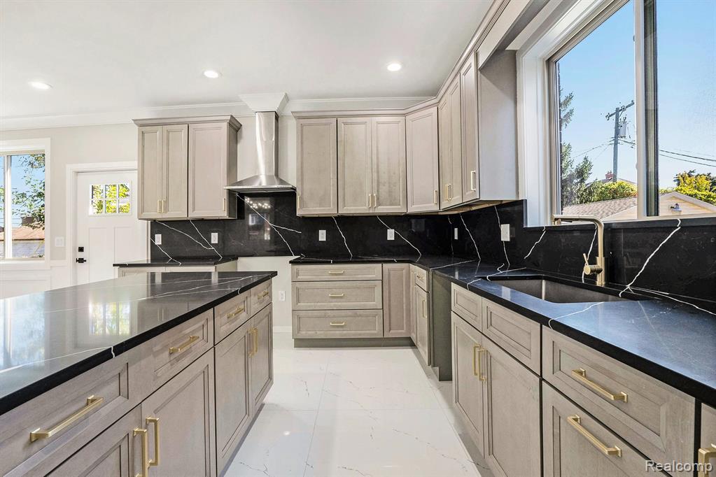 7634 Pinehurst Street, Dearborn, MI 48126 — Photo 12