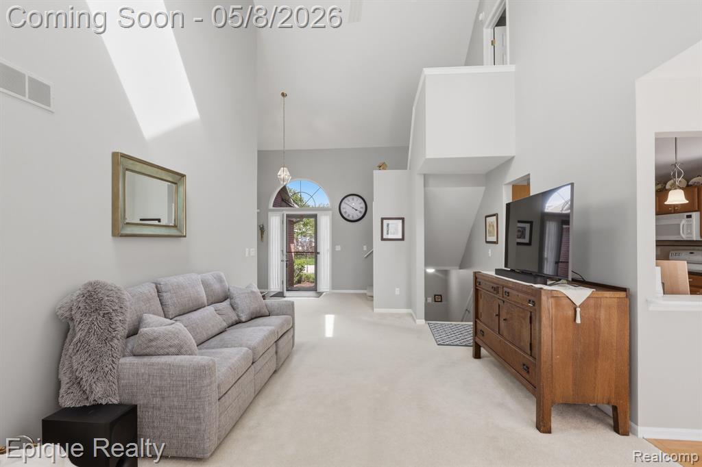 753 Woodhaven Drive, Commerce Twp, MI 48390 — Photo 10