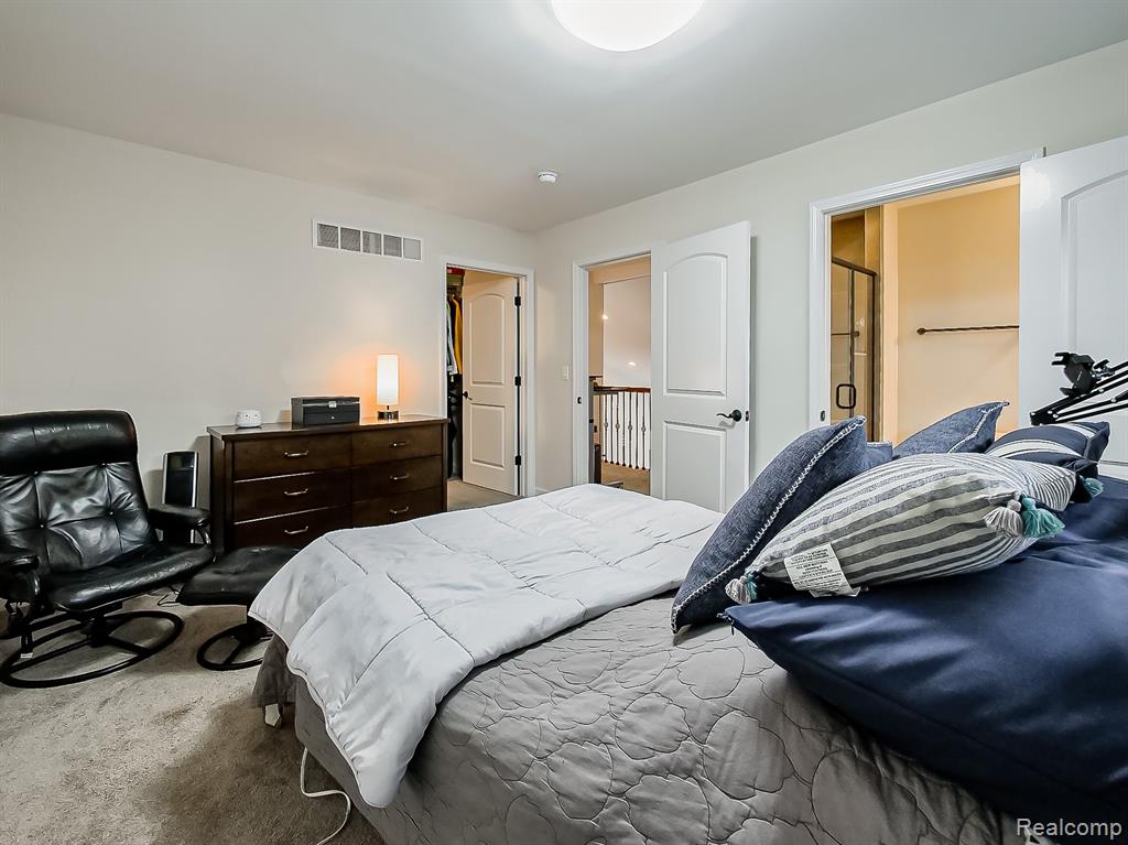 7212 Berry, West Bloomfield, MI — Photo 43
