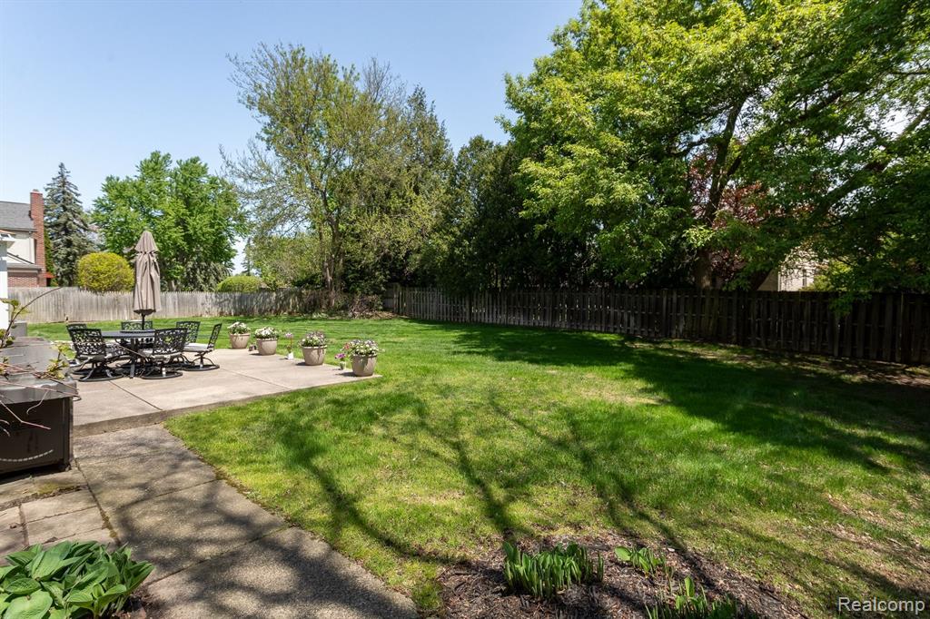 5389 Vincennes Drive, Bloomfield Hills, MI 48302 — Photo 14