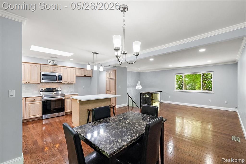 25136 Westmoreland Drive, Farmington, MI 48336 — Photo 6