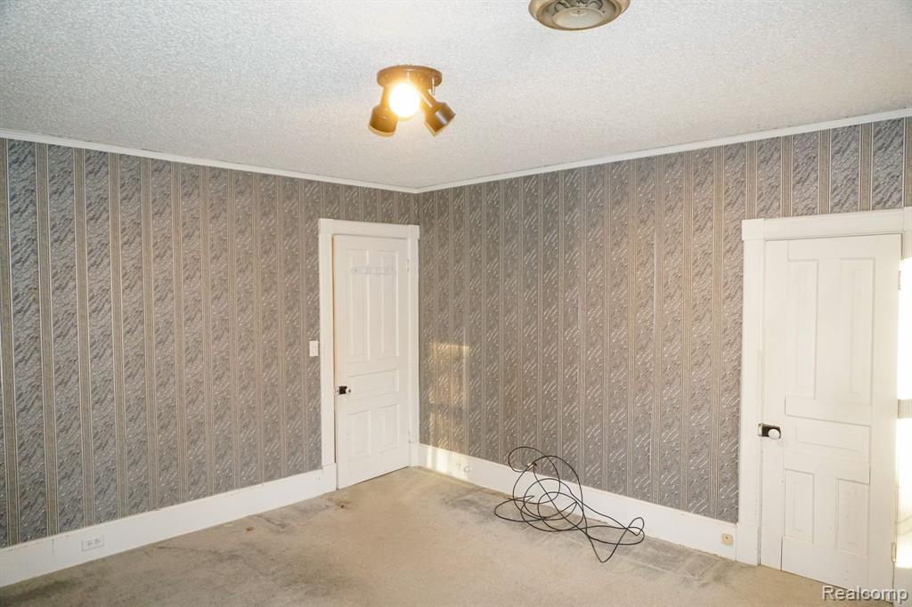 318 W MAPLE Street, Byron, MI 48418 — Photo 27