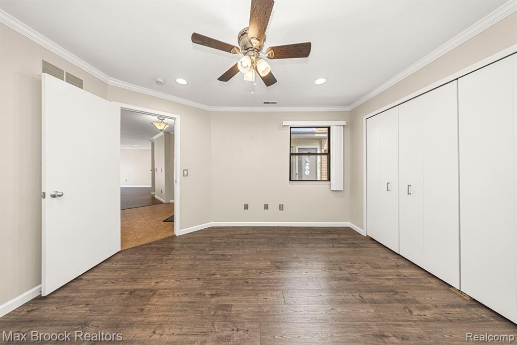 6689 W Ridgefield Circle, West Bloomfield, MI — Photo 25