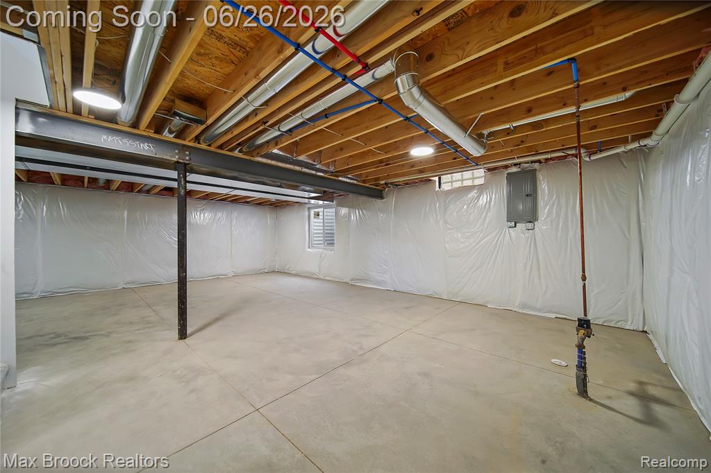 34575 Jefferson Avenue, Harrison Township, MI — Photo 38