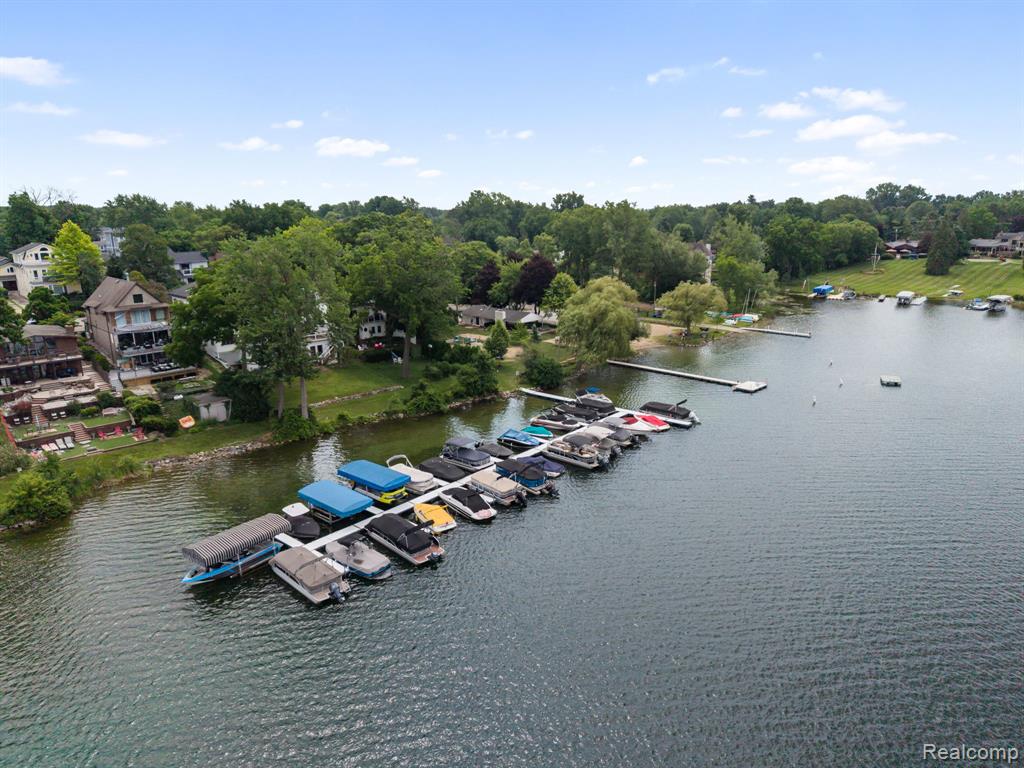 5775 Eastman Boulevard, West Bloomfield, MI 48323 — Photo 6