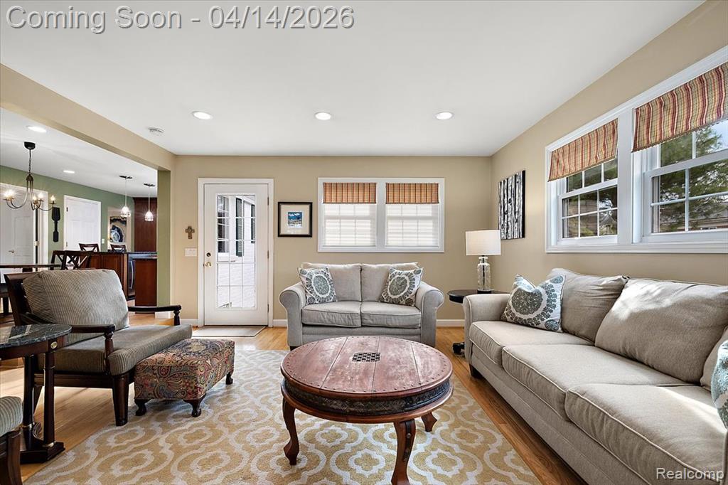 31251 Heath Court, Beverly Hills, MI 48025 — Photo 19