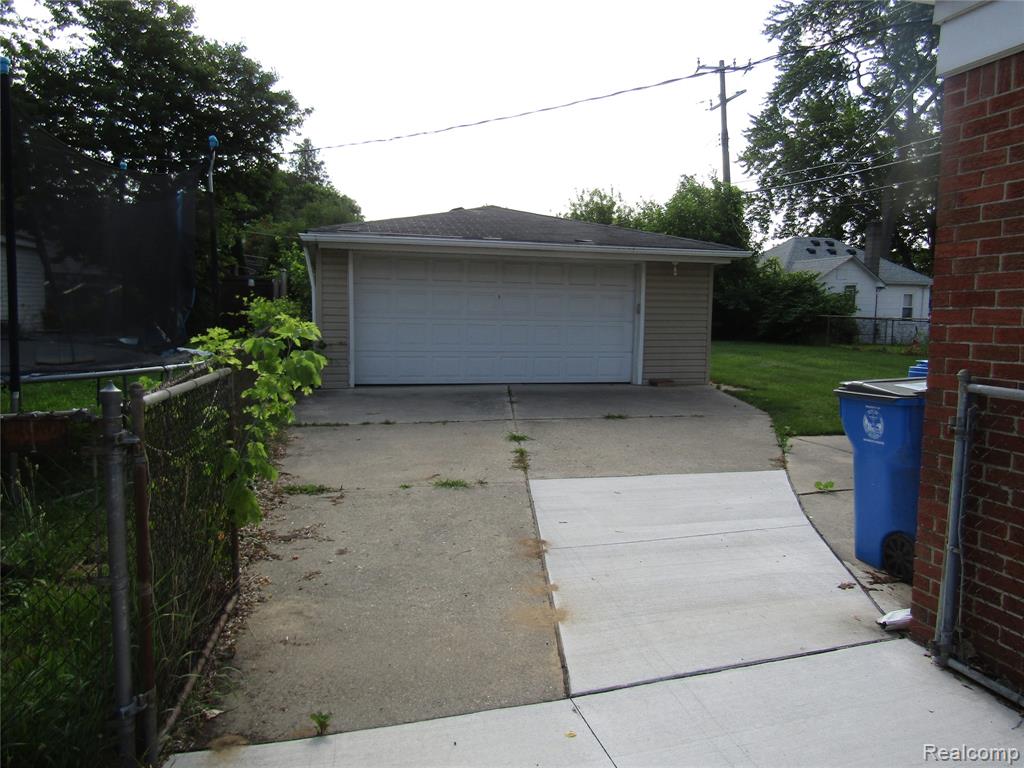 8160 Fenton, Dearborn Heights, MI 48127 — Photo 31