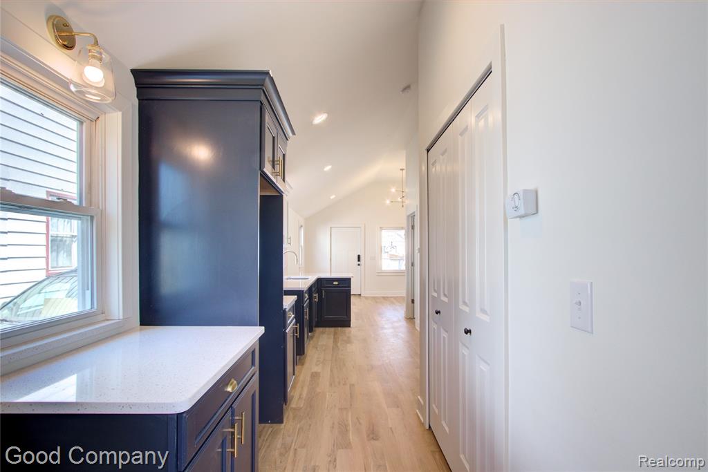 550 E Breckenridge Street, Ferndale, MI 48220 — Photo 3
