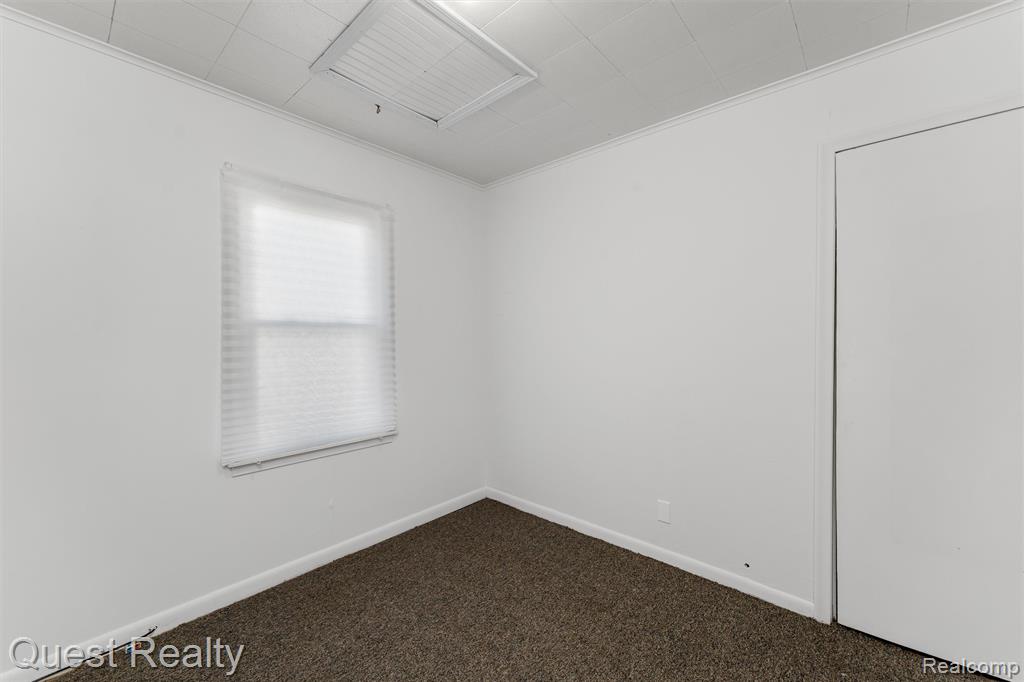4041 Chenlot Lane, Waterford, MI 48328 — Photo 16
