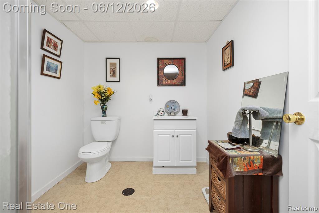 7026 Daventry Woods Drive, West Bloomfield, MI — Photo 50