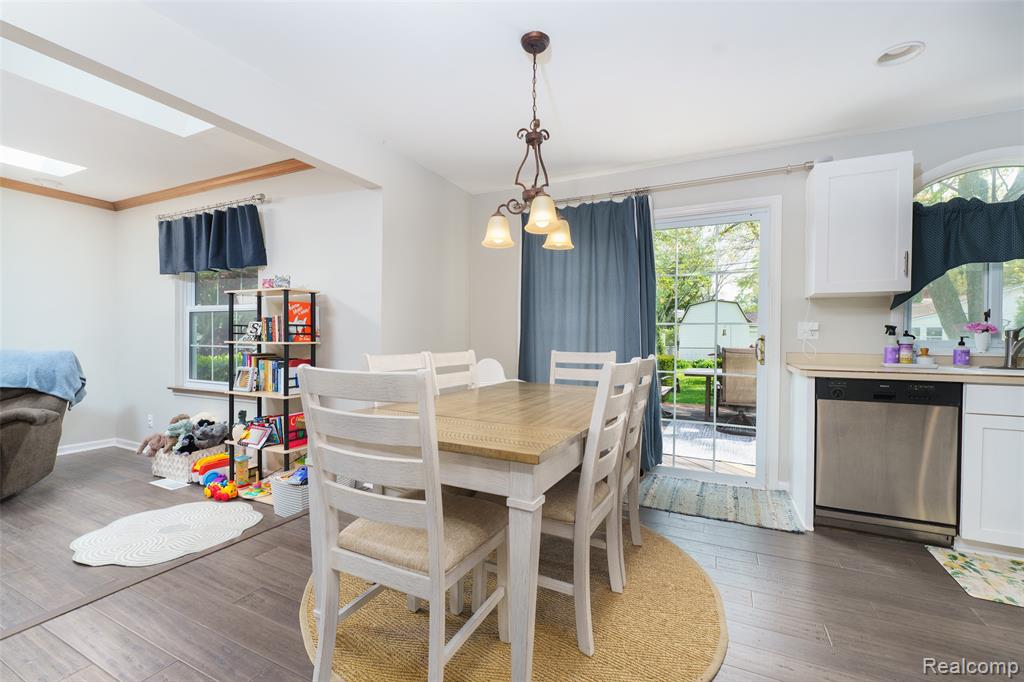4231 Stanley Court, Waterford, MI 48329 — Photo 9