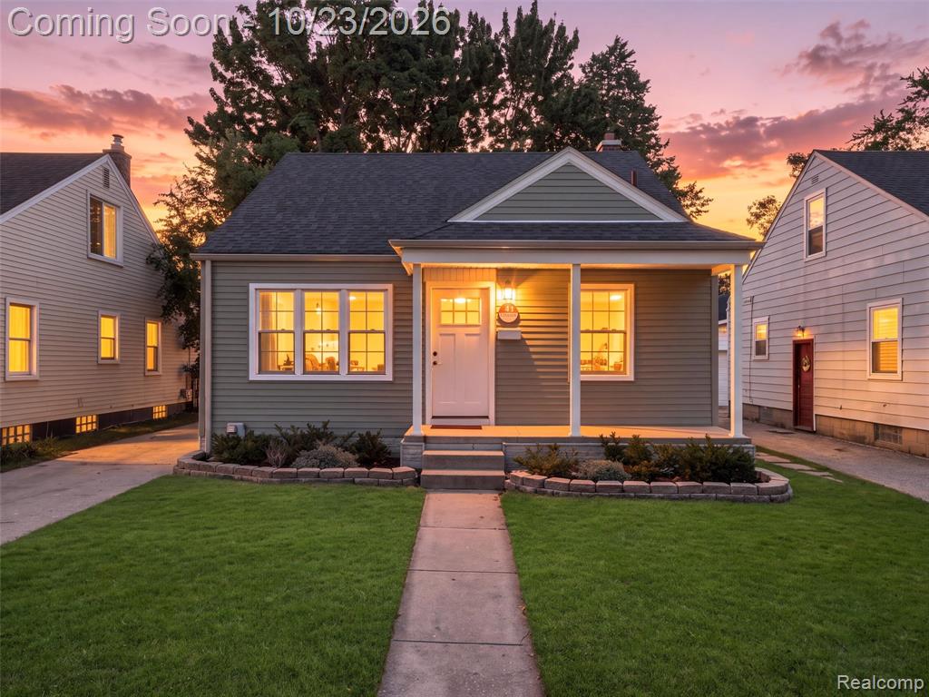 128 Highland Avenue, Clawson, MI