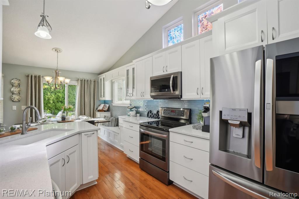 469 Lilly View Court, 53, Howell, MI 48843 — Photo 3