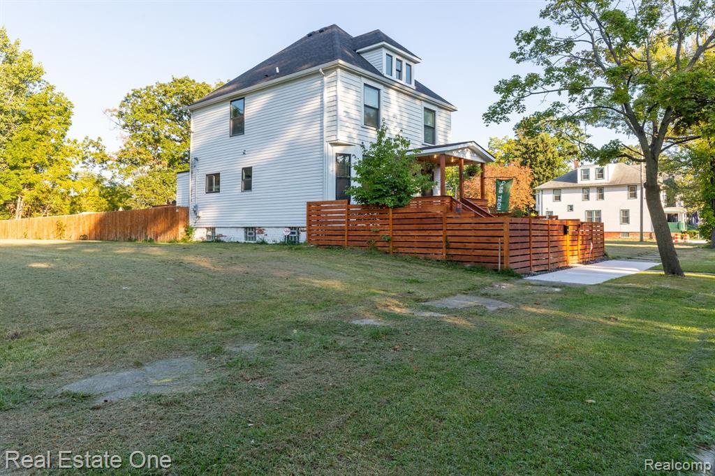 2420 FISCHER Street, Detroit, MI 48214 — Photo 2