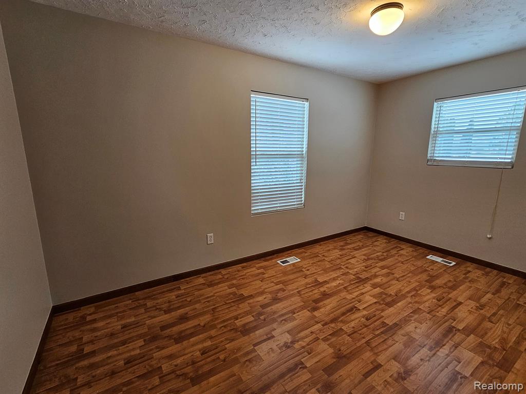 524 E MAIN Street, Vernon, MI 48476 — Photo 6