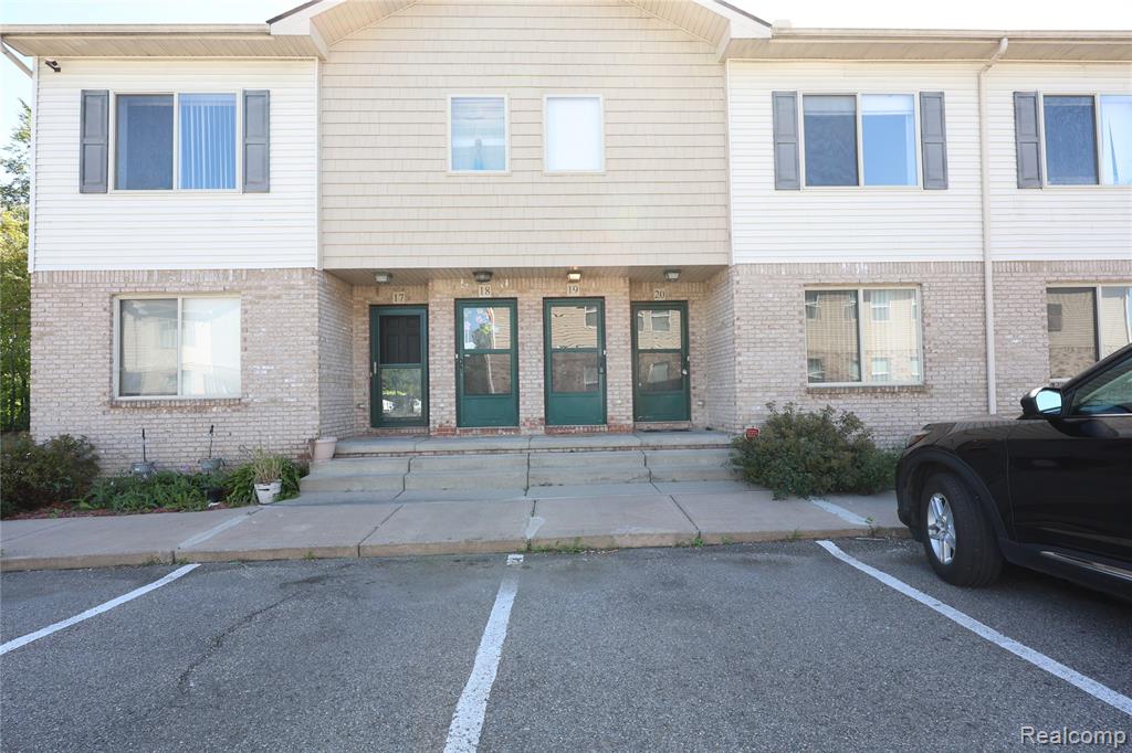 19 EDEN PARK, Dearborn Heights, MI 48127