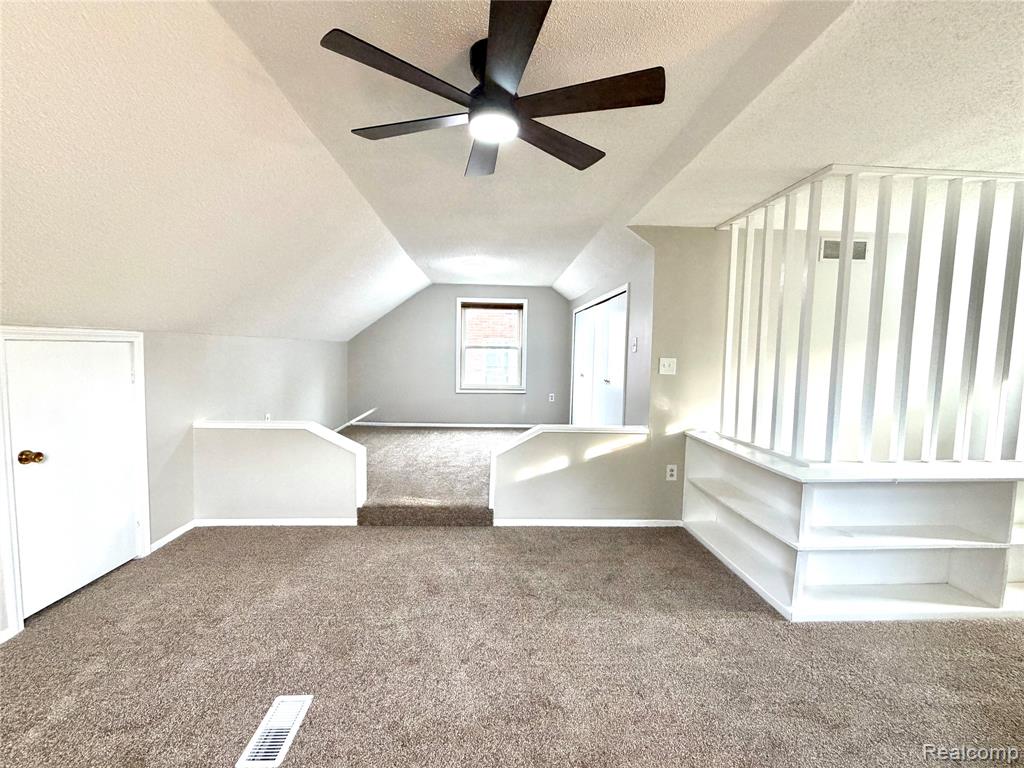 18235 Tracey Street, Detroit, MI 48235 — Photo 36
