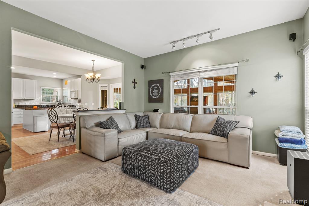 1095 APPALOOSA Court, South Lyon, MI 48178 — Photo 10