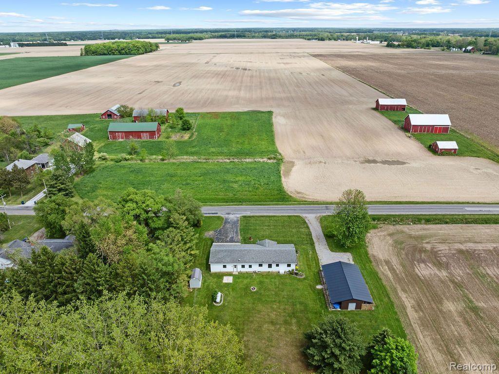 19354 BUECHE Road, New Lothrop, MI 48460 — Photo 42