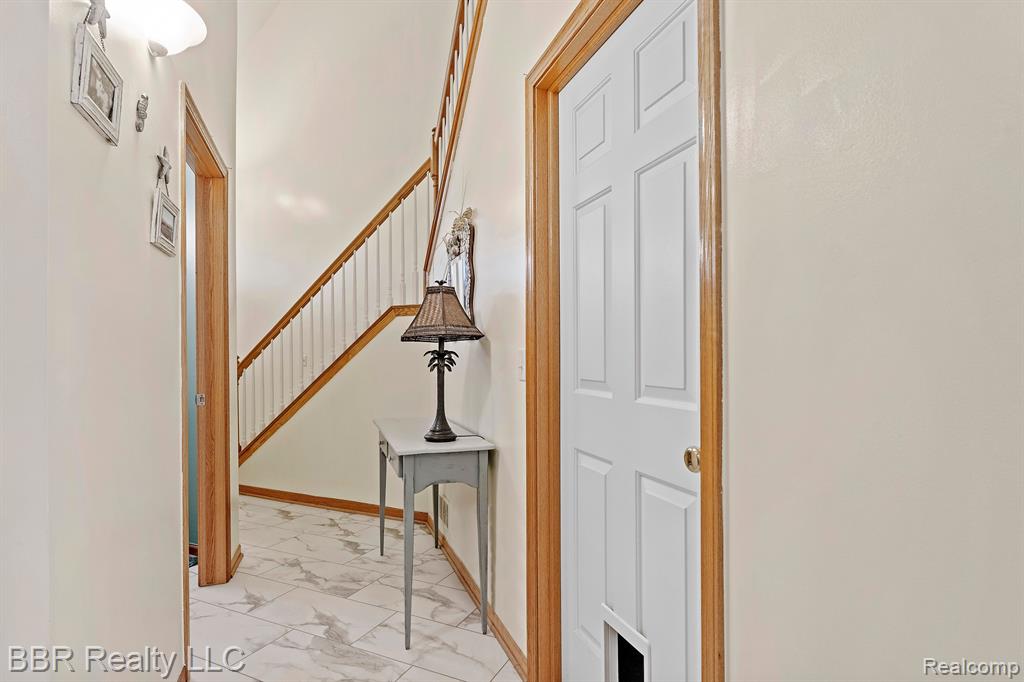 5485 GREENWAY Drive, Trenton, MI, 48183