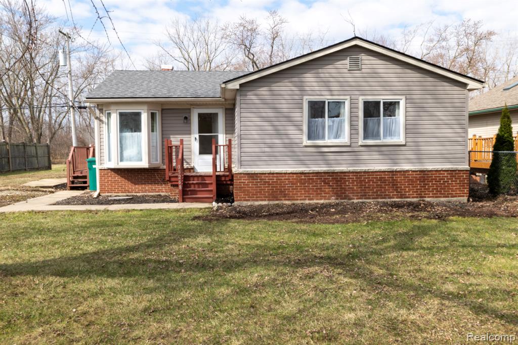 35268 Tilford Street, Rockwood, MI — front exterior