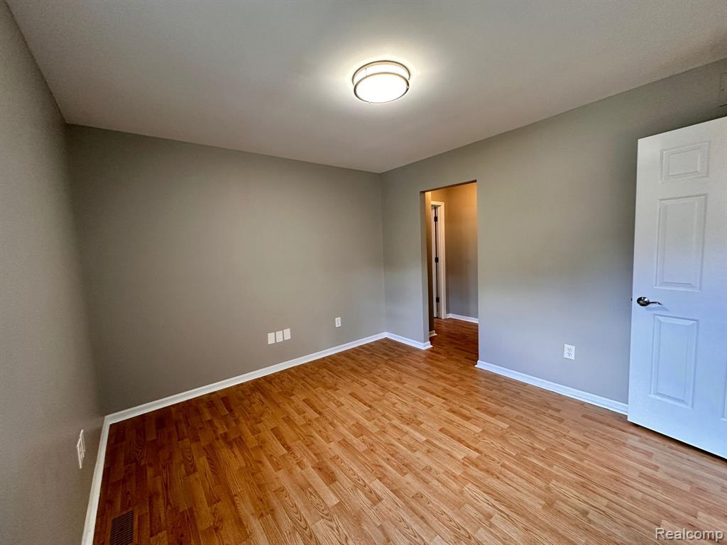 8676 W WALDEN Drive, Van Buren, MI 48111 — Photo 54
