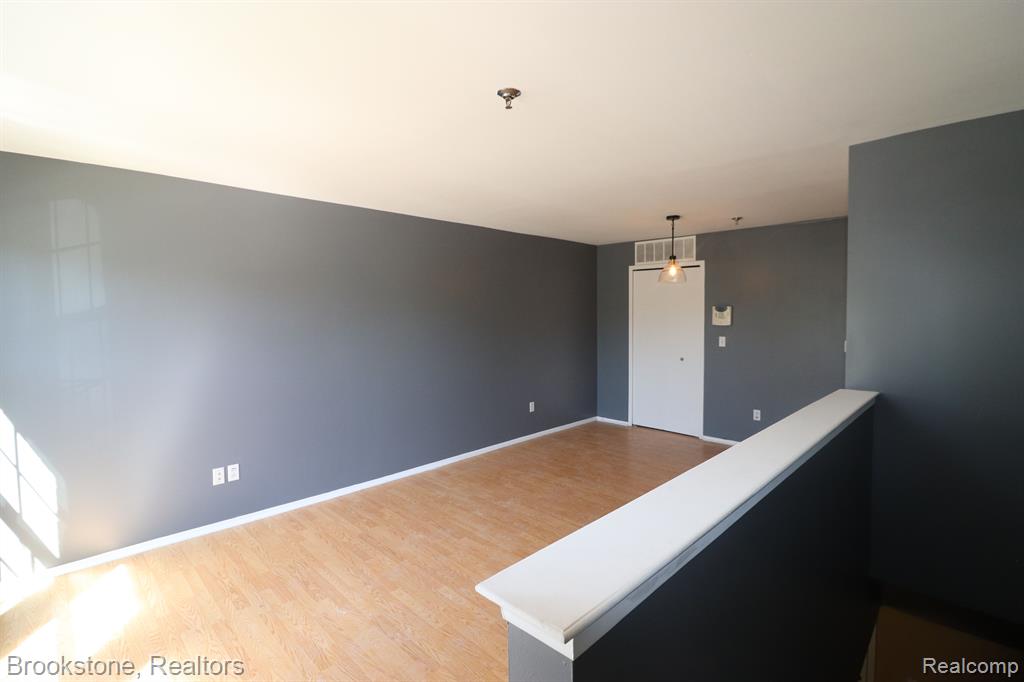 15652 STONE CROSSING Drive, Southfield, MI 48075 — Photo 5