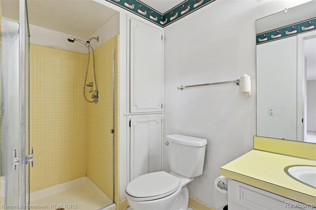 12811 Glenview Drive, Plymouth, MI 48170 — Photo 28