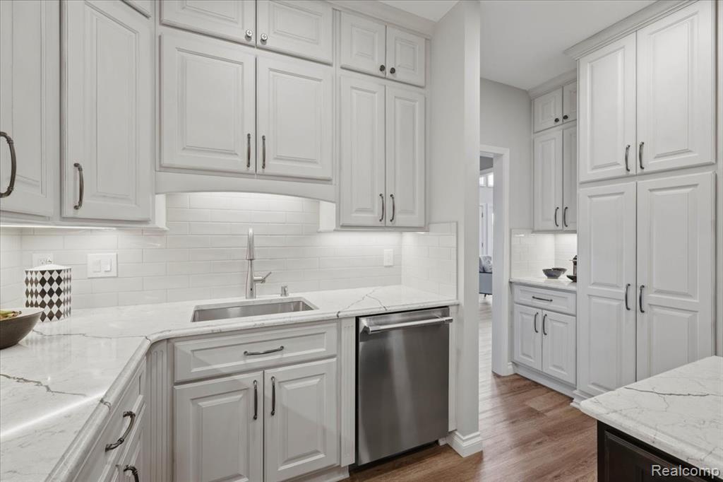150 Burniah Lane, Lake Orion, MI 48362 — Photo 14