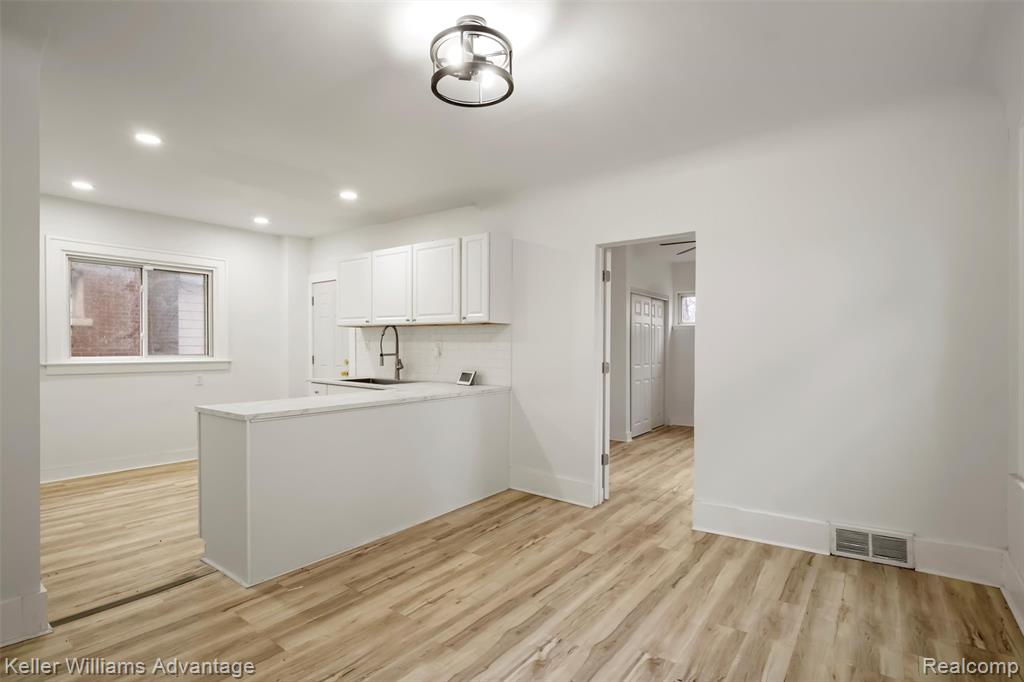 2427 Highland Street, Detroit, MI 48206 — Photo 11
