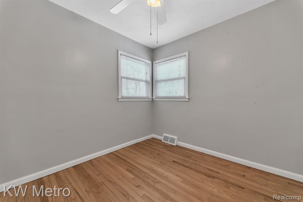 51 LINCOLN Avenue, Clawson, MI — Photo 18