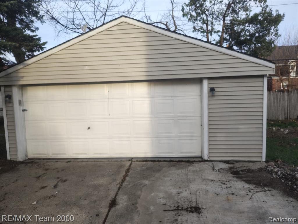 15092 Faust Avenue, Detroit, MI 48223 — Photo 29