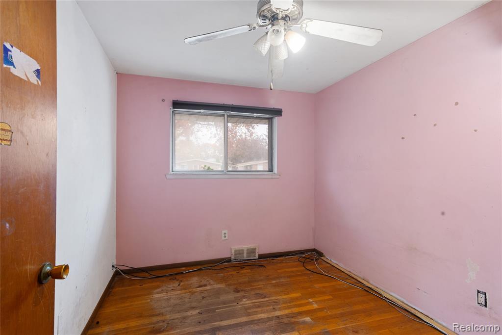 471 S Wildwood Street, Westland, MI 48186 — Photo 8
