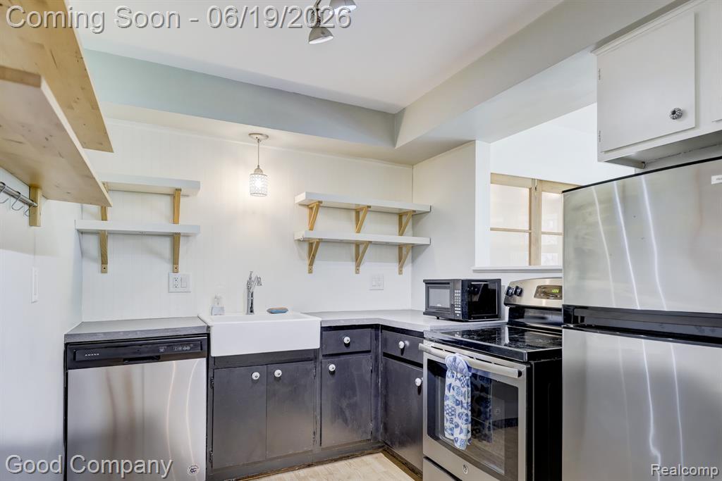 4345 Crooks Road, 4, Royal Oak, MI 48073 — Photo 13