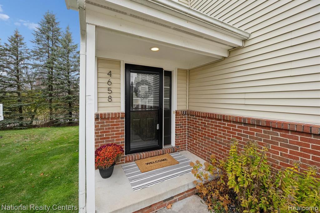 4658 Tiger Lily Trail, Clarkston, MI — Photo 2