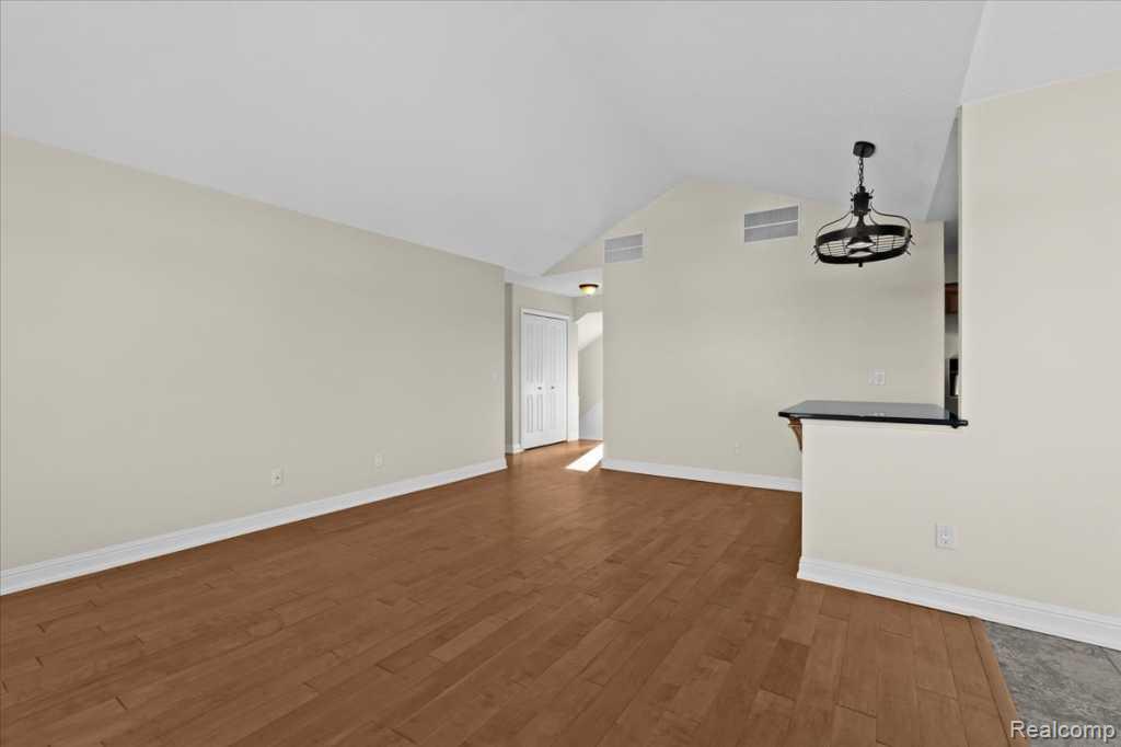 738 S Milford Road, Milford, MI 48381 — Photo 11