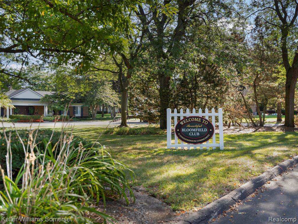 773 E Fox Hills Drive, Bloomfield Hills, MI 48304 — Photo 27