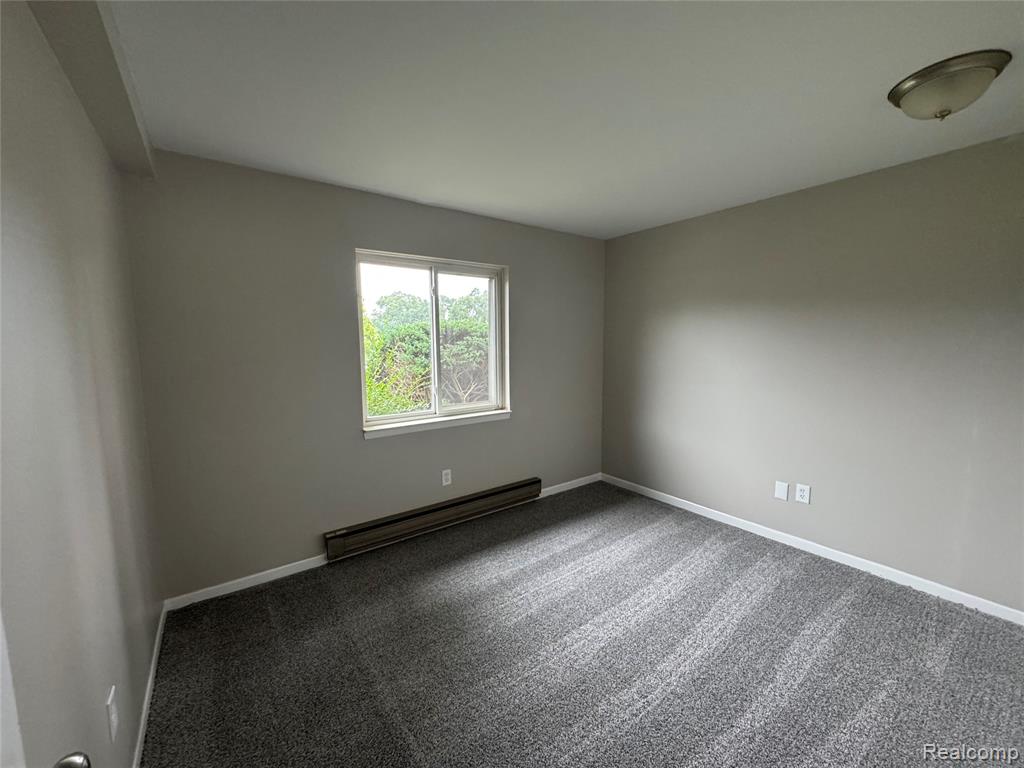1890 Colonial Village Way, 1, Waterford, MI 48328 — Photo 7