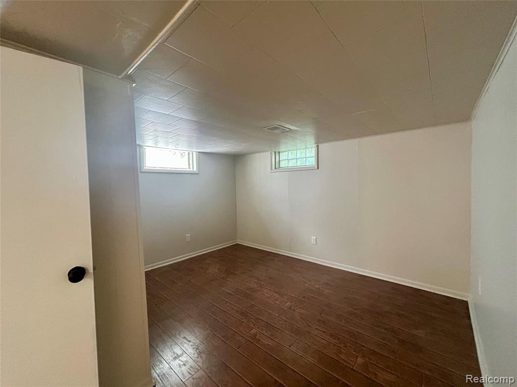 86 E Columbia Avenue, Pontiac, MI 48340 — Photo 12