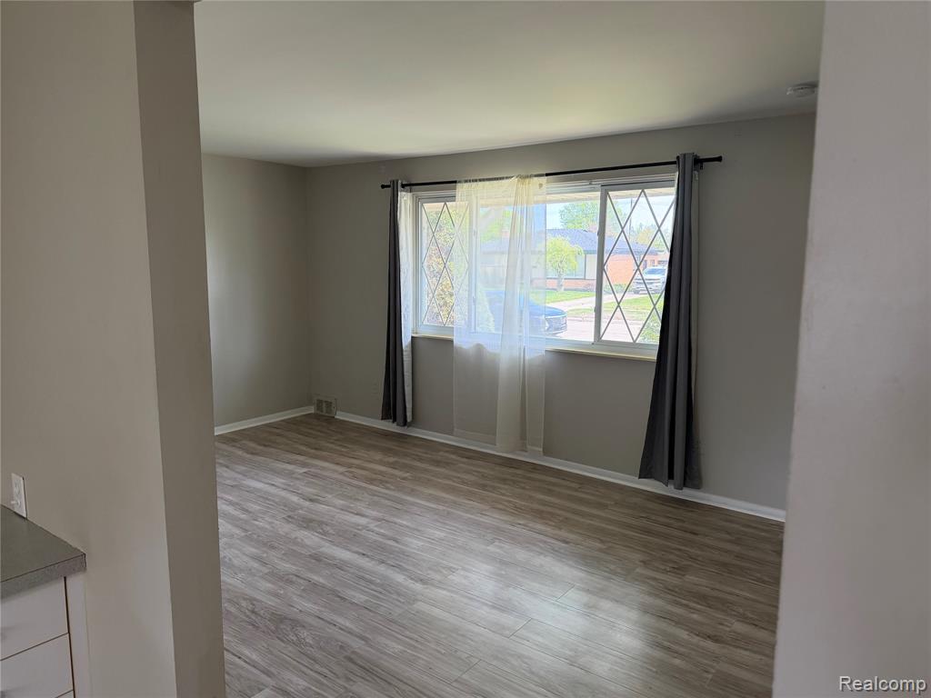 9001 Shannon Drive, Sterling Heights, MI 48314 — Photo 5