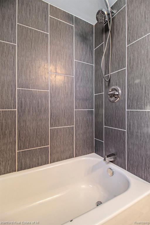 8600 Cardwell Street, Westland, MI — Photo 17