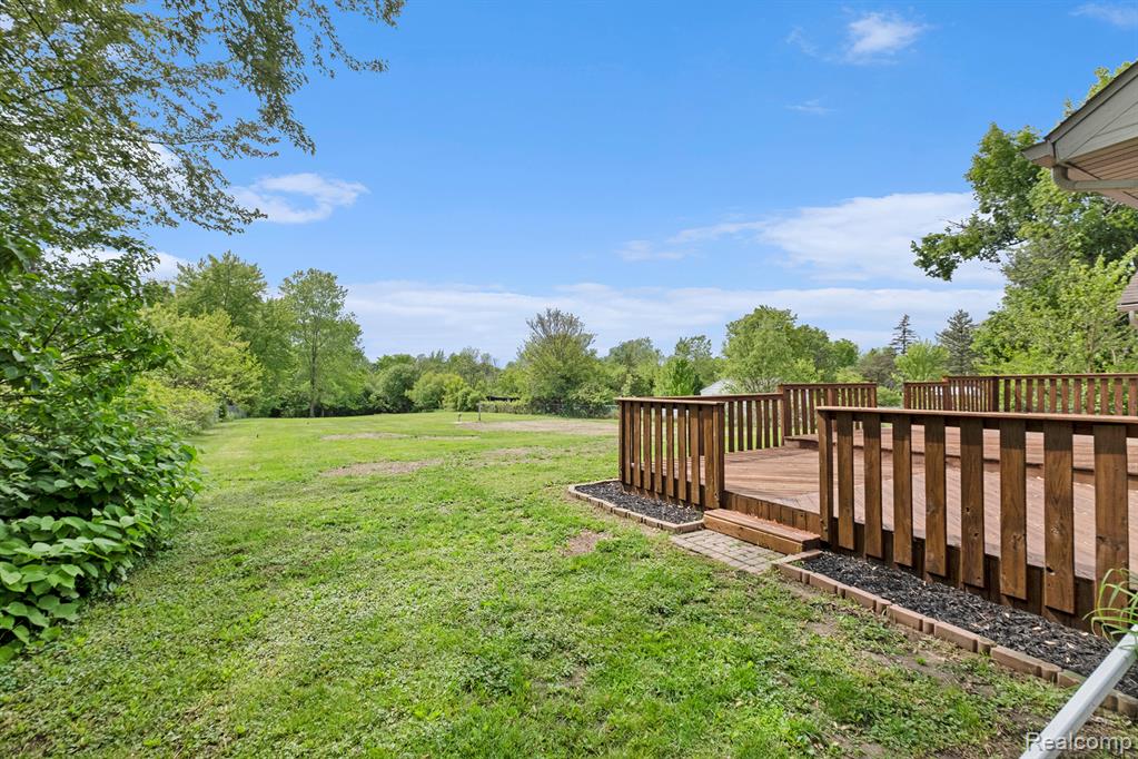 4434 Dublin Road, Burton, MI 48529 — Photo 24