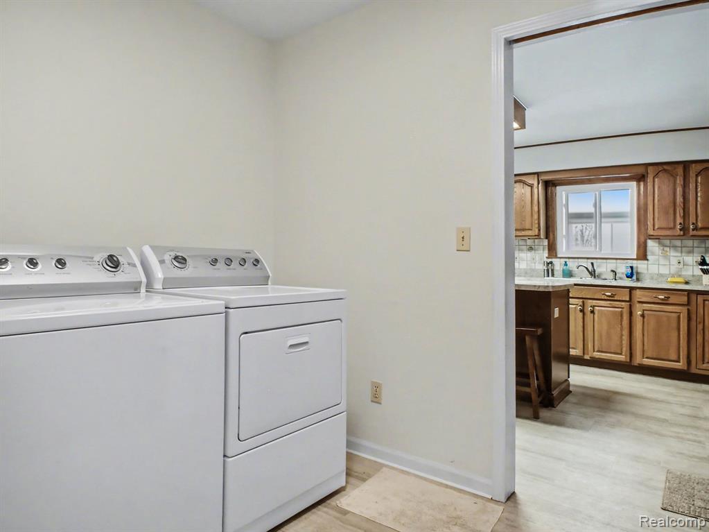 3230 Woodvalley Drive, Flushing, MI 48433 — Photo 29