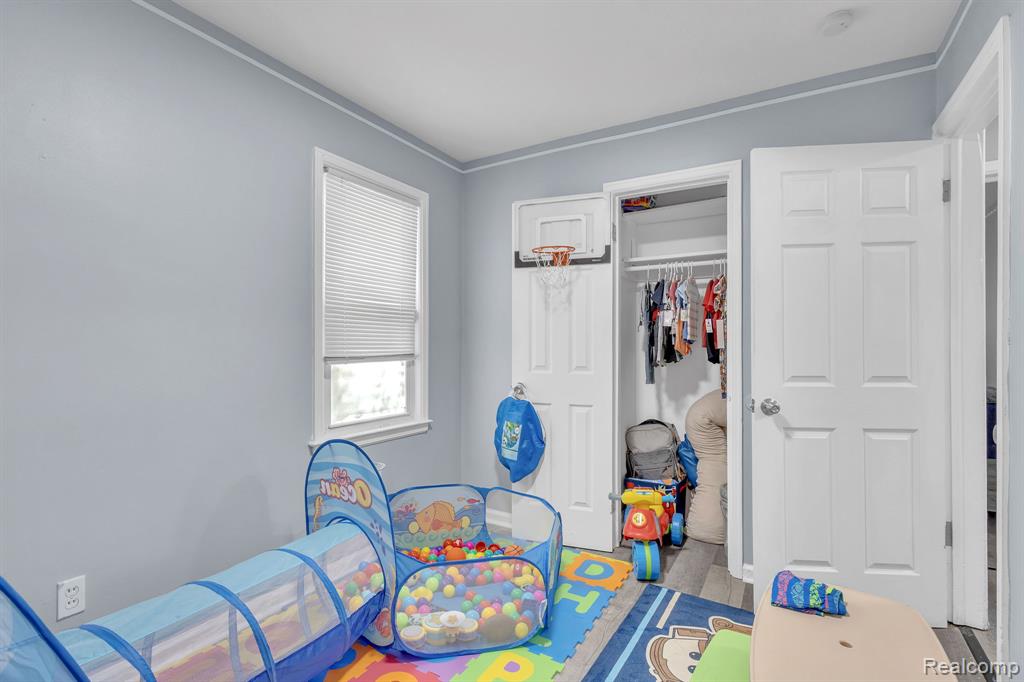 8401 Fielding Street, Detroit, MI 48228 — Photo 17