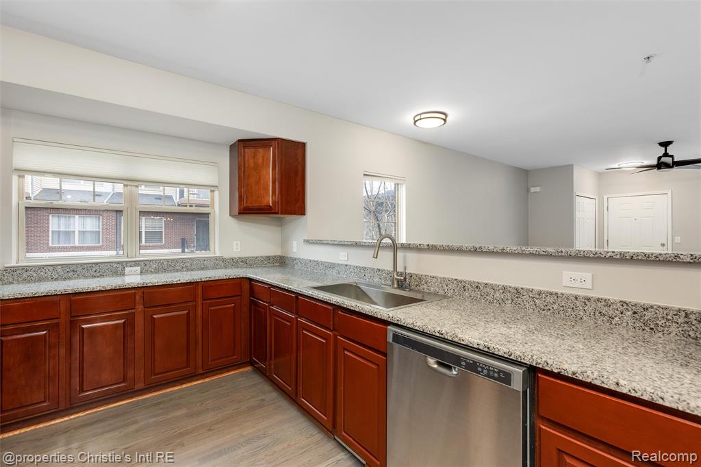 44 Adelaide Street, Detroit, MI 48201 — Photo 7