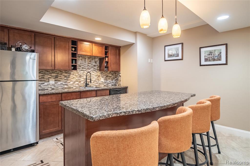 4575 Forest Edge Lane N, West Bloomfield, MI 48323 — Photo 59
