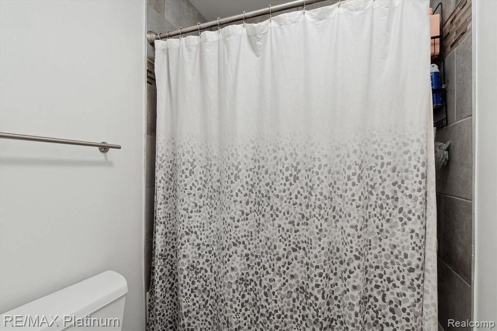24458 BASHIAN Drive, Novi, MI — Photo 24