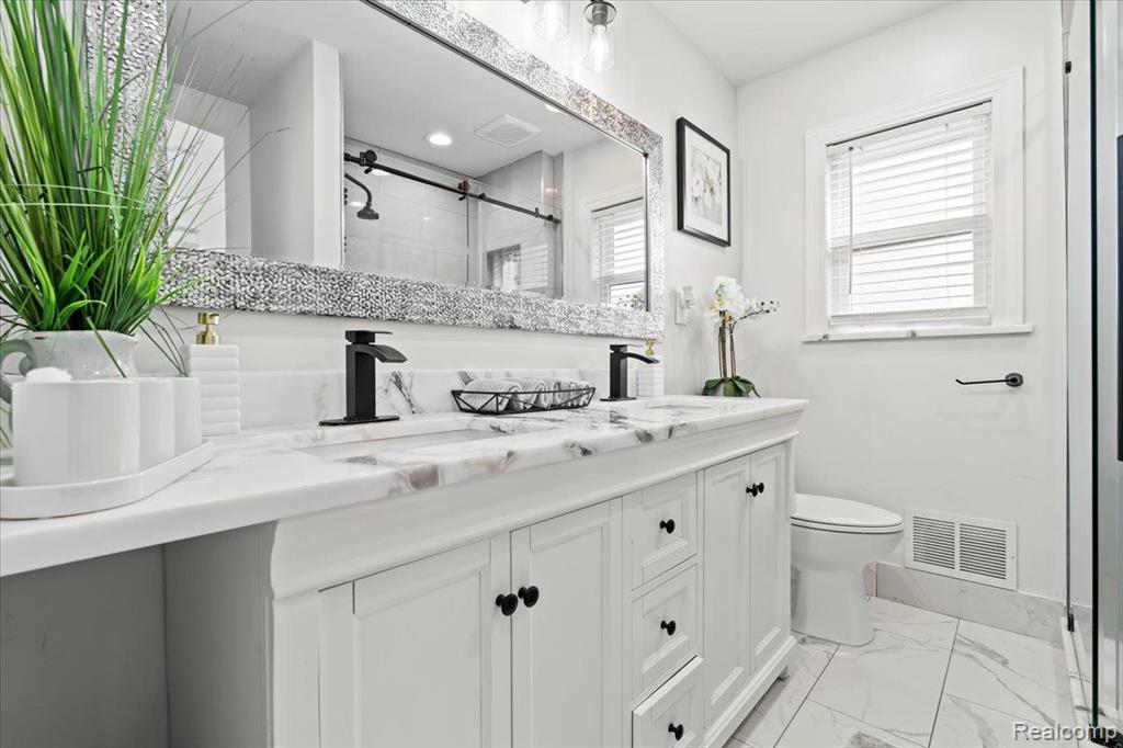 4075 BARR Road, Canton, MI 48188 — Photo 32