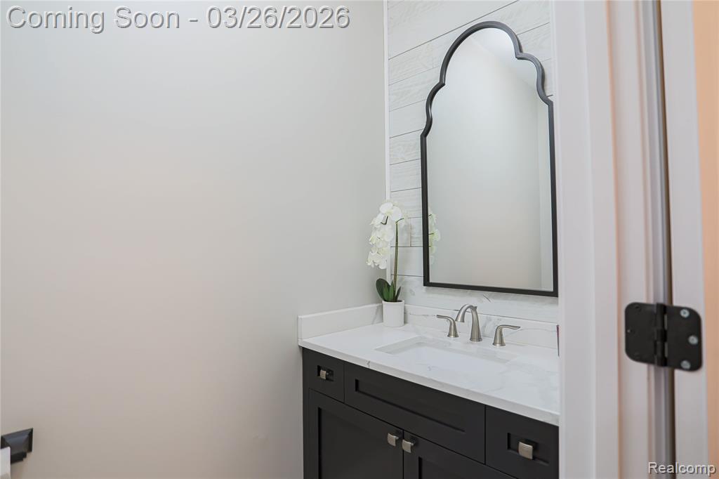13033 Cathedral Court, Shelby Twp, MI 48315 — Photo 41